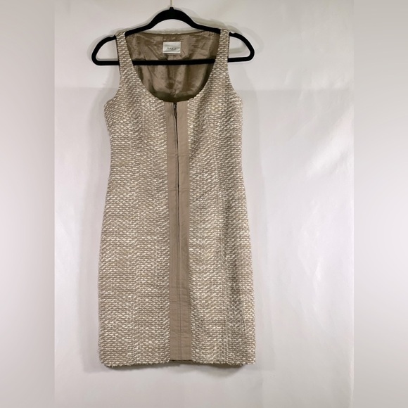 Akris Punto Dresses & Skirts - Akris
Wool Boucle Mid-length Work/Office Dress sz:6